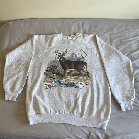 Vintage Sweatshirt Aesthetic, Thrifty Clothes, Depop Clothes, Deer Sweatshirt, Vintage Crewneck Sweatshirt, Southern Outfits, Western Wear Outfits, Western Style Outfits, Country Girl Style