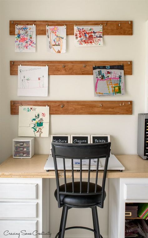 In order to make homework time a little easier, you may want to consider adding a kid-friendly workstation to your home! With space to display their artwork and work on any school projects, giving your kids a space that’s all their own can be a great way to redesign a corner of the playroom. Kids Desk Area In Bedroom, Kids Homework Area, Harry Styles Imagine, Kids Homework Station, Diy Kids Art, Displaying Kids Artwork, Homework Station, Art Display Kids, Kids Study