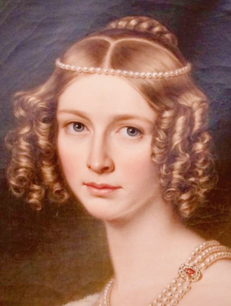 1830s Hairstyles Women, 1840 Hairstyles, 1820s Hairstyles, 1830s Hairstyles, 1800s Makeup, 19th Century Fashion Victorian, 19th Century Hair, Regency Portraits, Historical Makeup