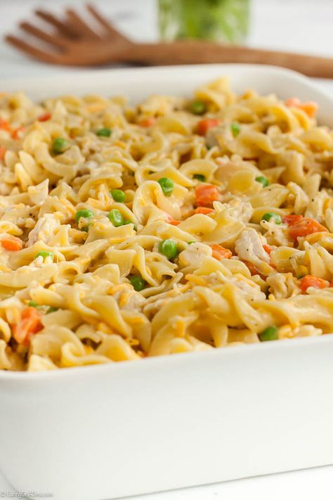 Chicken noodle casserole recipe is easy and the best comfort food. Creamy chicken and noodles with cheese make this a casserole everyone will go crazy over. Chicken Egg Noodle Casserole, Chicken Noodle Casserole Easy, Noodles With Cheese, Creamy Chicken And Noodles, Chicken Noodle Casserole Recipe, Easy Veggie Side Dish, Creamy Chicken Casserole, Chicken And Noodles, Noodle Casserole Recipes