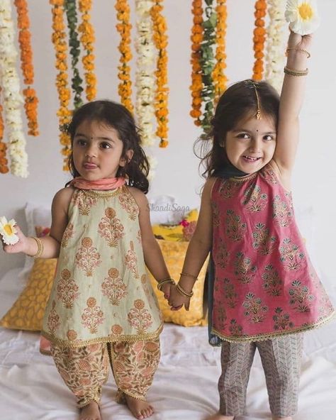 27+ Aww-Dorable Kid Outfits We Spotted At Real Weddings! | WeddingBazaar Rakhi Shoot, Baby Wedding Outfit, Kids Indian Wear, Girly Clothes, Kids Ethnic Wear, Kid Outfits, Made For Kids, Indian Baby, Kids Dress Wear