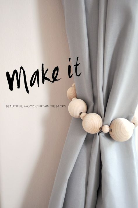 Make it - Beautiful wooden curtain tie backs Diy Curtain Tie Backs, Curtain Tie Backs Diy, Diy Curtain, Wood Curtain, Curtain Holder, Décor Boho, Curtain Ties, Beaded Curtains, Curtain Tie Backs