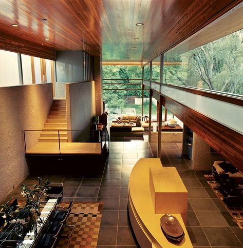 https://www.wallpaper.com/architecture/ray-kappe-benton-house-and-kappe-house-los-angeles#pic_1 Kappe House, Back In 1967, Ray Kappe, House In Los Angeles, Building A Treehouse, Roof Beam, Modernist House, One Home, Amazing Buildings