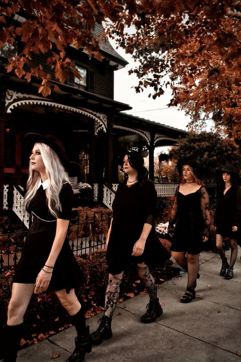 Witch Coven Photoshoot, Coven Party, Coven Photoshoot, Ahs Witches, Witches Night Out, Witch Photos, Witch Coven, Witchy Aesthetic, Halloween Photography