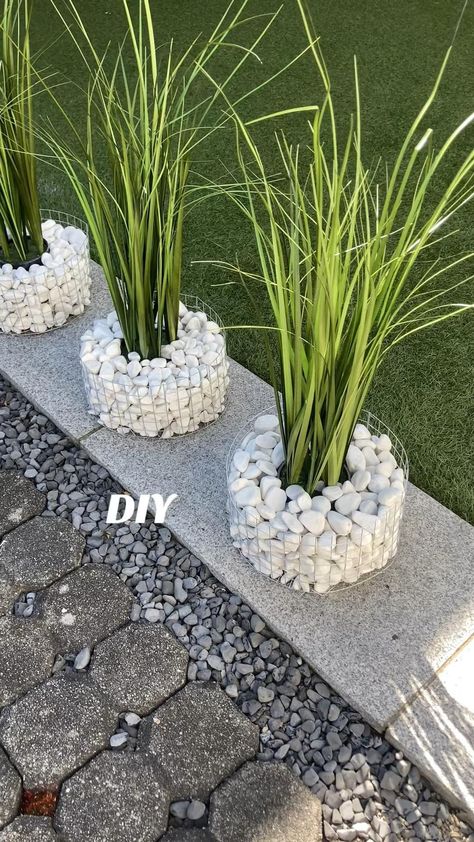 Great for entertaining, often with a counter, stools, and storage for drinks. Front Garden Landscape, Garden Decor Projects, Garden Crafts Diy, Diy Backyard Landscaping, Diy Outdoor Decor, Outdoor Gardens Design, Backyard Diy Projects, Home Landscaping, Diy Garden Projects