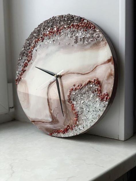 HOME DECOR EPOXY RESIN WALL CLOCKS DESIGNS IDEAS || WALL DECORATION IDEAS https://youtu.be/kmhamEc-aMA epoxy resin crafts epoxy resin art ideas epoxy resin wood projects Resin Art Wall Clock, Wall Clock Design Ideas, Epoxy Resin Wall, Resin Art Canvas, Resin Clock, Clock Handmade, Clock Home Decor, Wall Decoration Ideas, Resin Crafts Tutorial