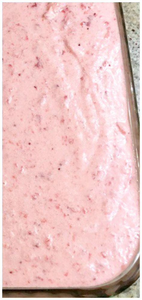 Best Ever Strawberry Cake, Strawberry Sheet Cakes, Strawberry Cake Mix, Strawberry Cake Recipes, Torte Cupcake, Box Cake Mix, Easy Strawberry, Strawberry Cakes, Strawberry Desserts