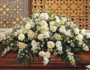 White Casket Spray, White Casket, Sympathy Floral, Casket Spray, Casket Flowers, Casket Sprays, Memorial Flowers, Sympathy Flowers, Flower Spray