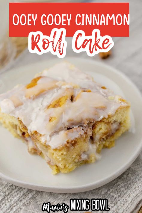 Cinnamon Roll Ooey Gooey Cake, Cinnamon Roll Coffee Cake Recipes, Cinnamon Roll Ooey Gooey Butter Cake, Cinnamon Roll Swirl Coffee Cake, Cakemix Coffee Cake, Ooey Gooey Cinnamon Swirl Cake, Cinnamon Gooey Butter Cake, Cinnamon Roll Swirl Cake, Cinnamon Roll Gooey Butter Cake With Cream Cheese Drizzle