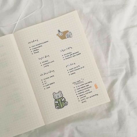 Bullet Journal Minimalist, Bullet Journal Notes, Bullet Journal Mood, Bullet Journal Aesthetic, Bullet Journal Notebook, Diary Ideas, Bullet Journal Writing, Bullet Journal Art, Bullet Journal Lettering Ideas