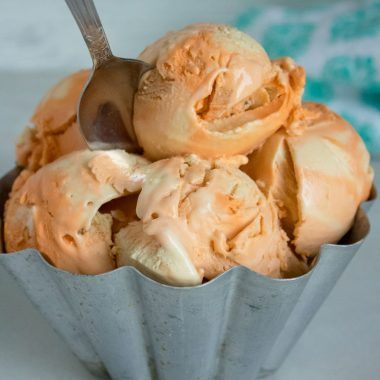 No Churn Orange Dreamsicle Ice Cream - 4 Sons 'R' Us Orange Dreamsicle Ice Cream, Soft Serve Ice Cream Recipes, Orange Ice Cream, Ice Cream Recipes Machine, Orange Dreamsicle, Protein Ice Cream, Easy Ice Cream, Homemade Ice Cream Recipes, Keto Ice Cream