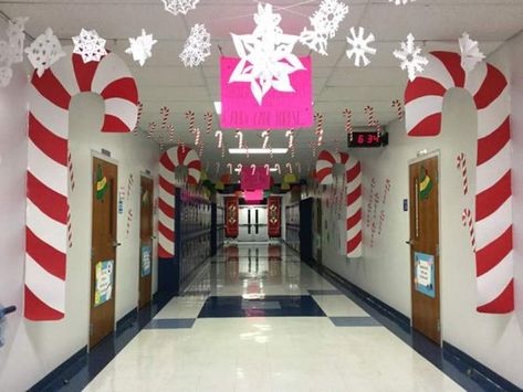 Candy Cane decoration in School Coridoors #christmas #candycanes #christmasdecor #school Christmas Hallway, Decoration Creche, Classroom Christmas Decorations, Christmas Door Decorating Contest, Christmas Classroom Door, Candy Cane Decorations, Door Decorating Contest, Office Christmas Decorations, Christmas School