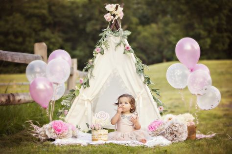 Bohemian Outdoor Cake Smash Outdoor Cake Smash, Baby Birthday Photoshoot, First Birthday Photography, 1st Birthday Girl Decorations, 1st Birthday Party For Girls, Smash Cake Girl, 1st Birthday Pictures, 1st Birthday Photoshoot, First Birthday Pictures