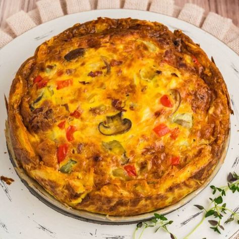 Best Hash Brown Crust Quiche Recipe with Prosciutto - The Fresh Cooky Hash Brown Crust Quiche, Quiche With Hashbrown Crust, Hashbrown Quiche, Crispy Hashbrowns, Quiche Recipe, Egg Recipes For Breakfast, Hash Brown, Sauteed Veggies, Artichoke Hearts