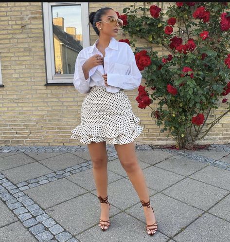 Classic White Shirt, Looks Street Style, Dressy Outfits, Feminine Outfit, Basic Outfits, African Dress, How To Style, Outfits Casuales, Classic White