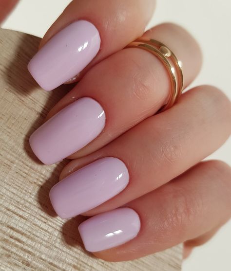 Lilac nails 💜 Pastel nails 💜 Pale Lavender Nails, Lilac Pink Nails, Pastel Lilac Nails, Pastel Color Nails, Grad Nails, Nails Pastel, Lilac Nails, Solid Color Nails, Lavender Nails