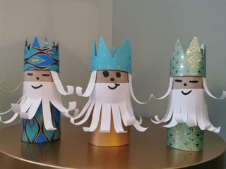 Les rois mages en rouleaux de papier toilette Rois Mages, Xmas Printables, Roi Mage, Xmas Tags, Xmas Crafts, Xmas Cards, Novelty Christmas, Christmas Ornaments, Holiday Decor