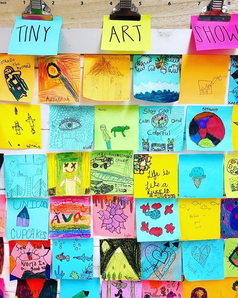 Art In The Classroom, Middle School Art Show Ideas, Quick Bulletin Board Ideas, Art Classroom Projects, Art Boards Display Classroom, Art Classroom Inspiration, Tiny Art Show, Community Art Projects For Kids, Elementary Art Show Ideas