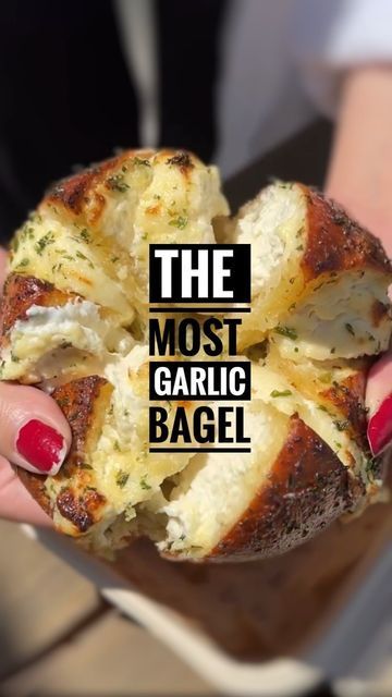 BuzzFeed Bring Me! on Instagram: "🇰🇷 the MOST garlic bagel in LA 🇰🇷 @dayofsooj @calicbagel . #koreanbagelshop #bagelshop #breakfastspot #garlicbagels" Garlic Bread Bagel, Garlic Bagels, How To Make Bagels, Cheese Bagels, Mini Bagels, Bagel Shop, Black Garlic, Garlic Parmesan, Breakfast Time