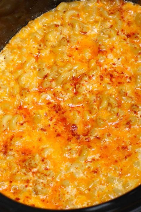 Trisha Yearwood Mac And Cheese, Mac And Cheese Crockpot, Easy Crockpot Mac And Cheese Recipe, Mac N Cheese Crockpot, Crockpot Mac And Cheese Recipe, Crockpot Mac N Cheese Recipe, Mac And Cheese Recipe Soul Food, Southern Mac And Cheese, Trisha Yearwood Recipes