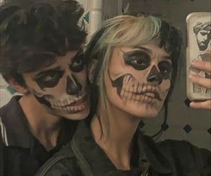 Halloween Parejas, Halloween Coustumes, Skeleton Makeup, Couples Halloween Outfits, Couple Pic, Cute Couple Halloween Costumes, Makeup Easy, Halloween Makeup Inspiration, Trendy Halloween Costumes