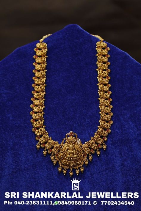 Gold Haram Designs Indian, Long Chain Designs Gold, Long Haram Gold Jewellery Designs, Nakshi Necklace, Nakshi Jewellery, Haram Designs, Gold Temple Jewellery, Gold Jewels Design, Antique Gold Jewelry Indian