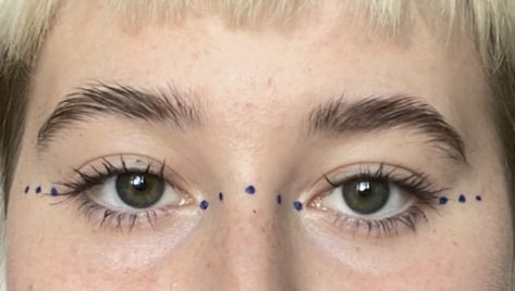 Eye Makeup Inspo, Funky Makeup, Eyeliner Designs, Face Art Makeup, Graphic Eyeliner, Swag Makeup, Dope Makeup, Blue Dots, Eyeliner Looks