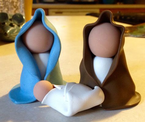 Clay Nativity, Biblical Christmas, Simple Nativity, Diy Christmas Village, The Nativity Story, Christmas Preparation, Clay Baby, Clay Ornaments, Diy Christmas Cards