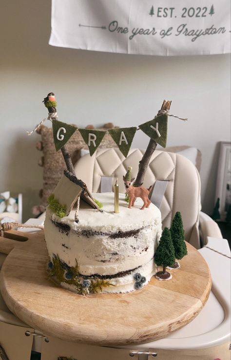 Name banner, tent, and mini birthday hat for the fawn all hand-made! 🤍🌿 One Happy Camper Sheet Cake, Camper Smash Cake, Happy Camper Smash Cake Diy, Camper Birthday Cake, Happy Camper Birthday Cake, Camping Bday Cake, Birthday Cake Camping Theme, Camping Birthday Cake, One Happy Camper Birthday