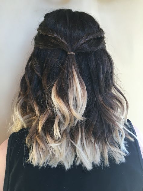 Brown Hair With Blonde Tips, Classy Short Hair, Chic Pixie Haircut, Dyed Ends Of Hair, Long To Short Haircut, White Ombre Hair, Blonde Hair Tips, Short Hair Straight, Best Blonde Hair