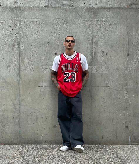 @jordaddesi Edgy Outfits Men, Nba Jersey Outfit, Jerseys Outfit, Basketball Jersey Outfit, 1990 Style, Ropa Hip Hop, Football Jersey Outfit, Jersey Fashion, Nba Outfit