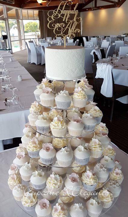 Wedding Cupcake Display, Cupcake Tower Wedding, Wedding Cake Display, Wedding Cake Pictures, Torte Cupcake, Cupcake Display, Cupcake Tower, Wedding Cakes With Cupcakes, Wedding Anniversary Party