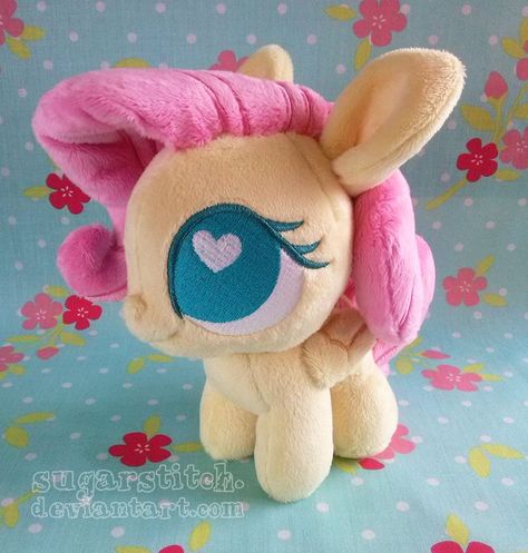 Mlp Plushies, Mlp Plush, Closed Wings, Atrapasueños Diy, Pony Birthday Party, Eye Designs, Handmade Plushies, Pony Birthday, Mlp Pony