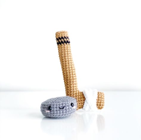 Ravelry: Hockey Stick and Puck by Michael Hon Crochet Hockey Stick, Hockey Crochet, Sports Crochet, Crochet Patterns Beginner, Crochet Football, Diy Jul, Crochet Market, Hockey Sticks, Crochet Inspo