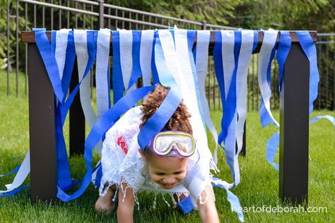 Looking for a fun children’s activity this summer? Make an obstacle course for kids in your own backyard! Here are 6 easy and fun obstacles for young kids to enjoy. Unicorn Obstacle Course, Ocean Obstacle Course, Birthday Obstacle Course, Princess Party Games For Kids, Obstacle Course For Kids, Party Games Kids, Coaching Soccer, Princess Party Games, Kids Obstacle Course