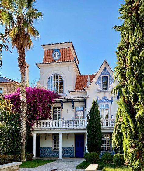 A Cascais Gem! For Throwback Thursday… On a late September day, I stumbled upon this little gem meandering down the lanes of the historic fishing village turned resort town of Cascais, located on the outskirts of Lisbon. The late afternoon stroll with Mr Vancouver and Canadian friends was much needed. We had just dined on freshly caught seafood accompanied by endless glasses of vinho branco (white wine of course) @furnasguincho - a seafood restaurant up the coast from Cascais with views o... Portuguese Tiles, Late Afternoon, Blue Tiles, Seafood Restaurant, Fishing Villages, Much Needed, Throwback Thursday, The Coast, Lisbon