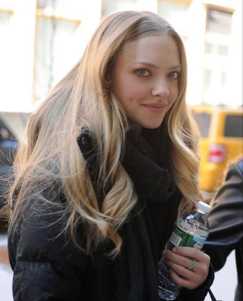 Amanda Seyfried Hair, Blonde Actresses, Long Blonde, Amanda Seyfried, Long Blonde Hair, Simple Beauty, 가을 패션, Gal Gadot, Hair Goals