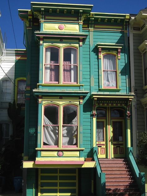 Colourful Home Exterior, Wall Frame Layout, Architecture Types, Colorful Minimalist Bedroom, Frame Wall Layout, San Sequoia, San Francisco Victorian Houses, Land Painting, Painted Lady House