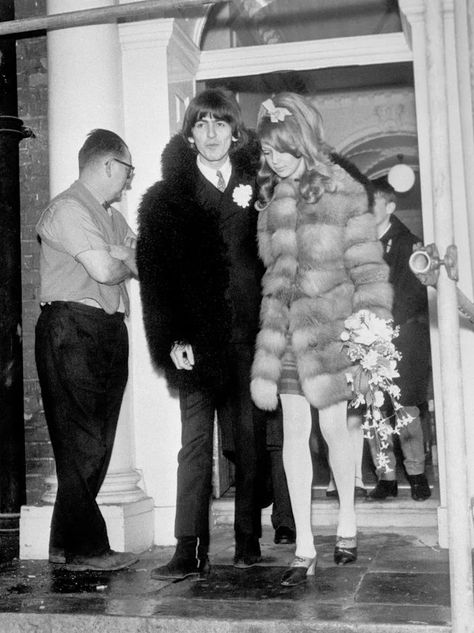 George Harrison Pattie Boyd, Patti Boyd, Pattie Boyd, Wedding Coat, Mary Quant, Mode Hippie, Famous Couples, The Fab Four, I'm With The Band