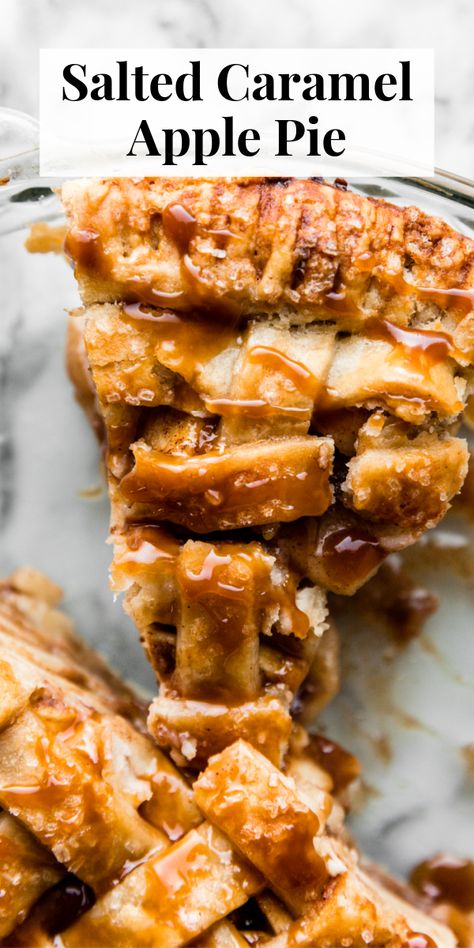 An easy and delicious recipe for salted caramel apple pie with homemade pie crust and salted caramel sauce! Fancy Apple Pie, Salted Caramel Apple Pie Recipe, Caramel Apple Pie Recipe, Apple Pie Bars Recipe, Caramel Apple Pie Recipes, Fancy Baking, Salted Caramel Apple Pie, Cake Apple, Buttery Pie Crust