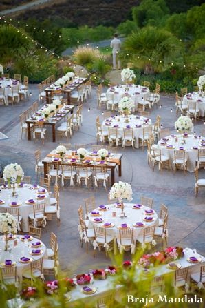 indian-wedding-table-setting-reception http://maharaniweddings.com/gallery/photo/1964 Wedding Decorations Indian, Wedding Table Layouts, Indian Reception, Indian Table, Reception Table Settings, Wedding Colors Red, Wedding Table Seating, Wedding Reception Backdrop, Reception Seating