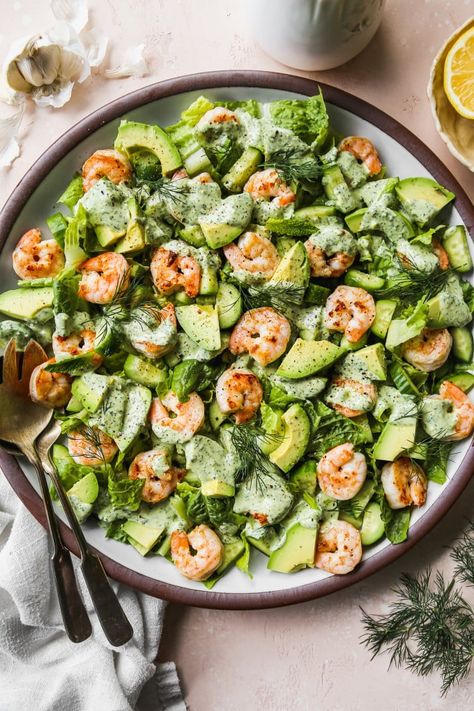 This shrimp avocado salad is made with chopped romaine lettuce, cucumbers, and a creamy dill yogurt dressing. It's refreshing and so nutritious! Blueberry Salad Recipes, Walder Wellness, Shrimp Avocado Salad Recipe, Lemon Orzo Salad, Greek Yogurt Dressing, Shrimp Avocado Salad, Blueberry Salad, Creamy Shrimp, Shrimp Avocado