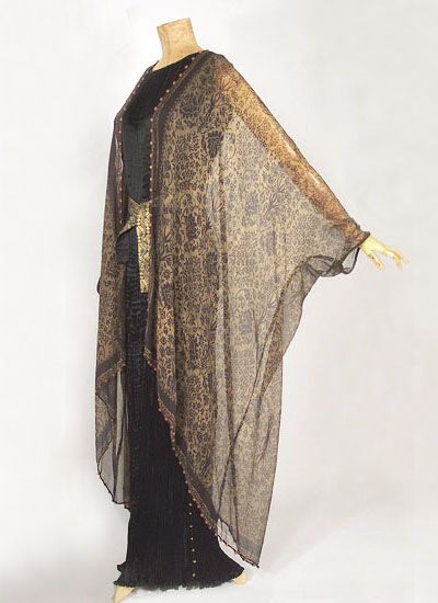 9 Ways to Style a Kaftan Kaftan Pattern, Mariano Fortuny, Abaya Black, Mode Kimono, Islamic Dress, 20s Fashion, Vintage Couture, Vintage Mode, Vestidos Vintage