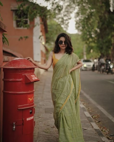 Plain Green Saree, Aesthetic Saree Photography, Aesthetic Saree, Saree Photography, Shoot Moodboard, Formal Saree, Desi Aesthetics, Saree Wearing Styles, Simple Saree Designs