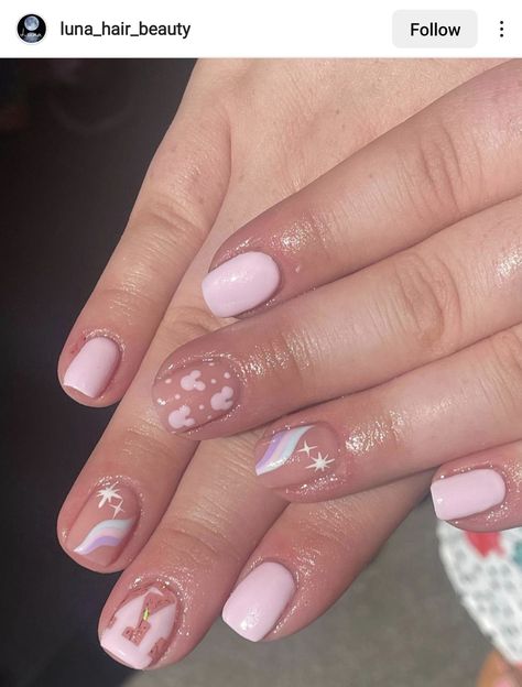 Gel Nails Ideas Disney, Simple Pink Disney Nails, Short Nails Ideas Disney, Pink And White Disney Nails, Pink Mickey Mouse Nails, Pink Nails Disney, Disney Nails Not Acrylic, Mickey Mouse Nails Pink, Disney Princess Nails Simple