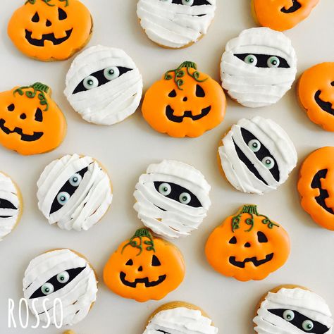 happy Halloween Halloween Cookie Decorating, Halloween Sugar Cookies Decorated, Halloween Cookies Decorated, Halloween Sugar Cookies, Halloween Cookie, Halloween Baking, Buttercream Icing, Cookie Inspiration, Cookies Decorated