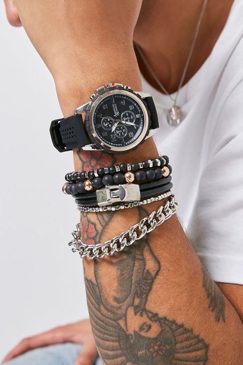 Threaded Bracelets, Grunge Jewelry, Wrist Jewelry, Bracelets Set, Leather Laptop Bag, Bracelet Ideas, Fashion Wishlist, Analog Watch, Teenager Outfits