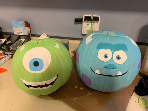 Pumpkin Painting Ideas Mike And Sully, Mike Wazowski And Sully Pumpkin Painting, Pumpkin Painting Ideas Monsters Inc, Mike And Sully Pumpkin Paintings, Mike And Sully Pumpkin, Monster Inc Pumpkin Ideas, Sully Pumpkin Painting, Sully Pumpkin, Monsters Inc Pumpkin