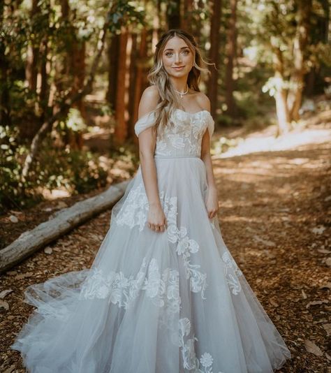 Brooklyn Mcknight, Skirt And Corset, Watters Bridal, Forest Theme Wedding, Brooklyn And Bailey, Brooklyn Wedding, Dream Wedding Ideas Dresses, Corset Bodice, Cute Wedding Ideas