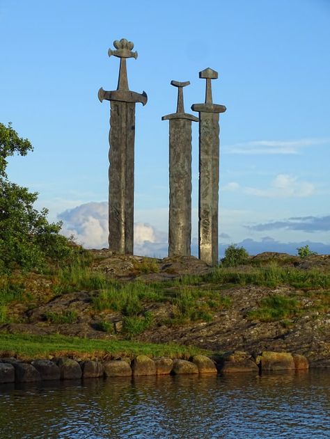 Monument to Viking Peace, Stavanger (Norway) Stavanger Norway, Viking Village, The Elder Scrolls, Stavanger, Dark Souls, Fantasy Landscape, Scandinavia, Travel Pictures, Archaeology